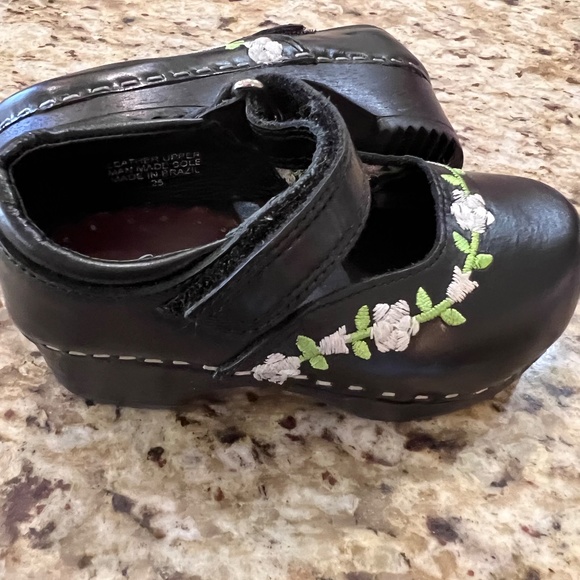 VINTAGE HANNA ANDERSSON MARY JANE CLOGS black Leather!! Fit like toddler 6.5!!! - Picture 12 of 16